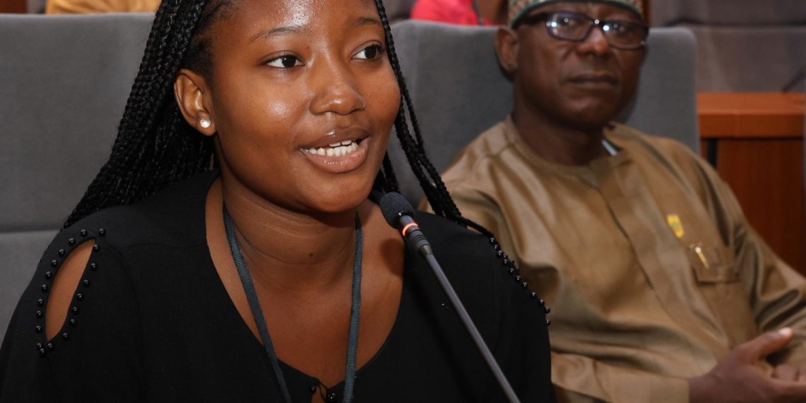 Customs hosts Bingham varsity communication students