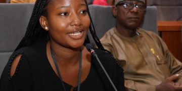 Customs hosts Bingham varsity communication students