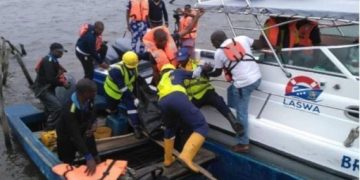 LASWA/NIWA rescue four, recover six bodies in Lagos boat mishap
